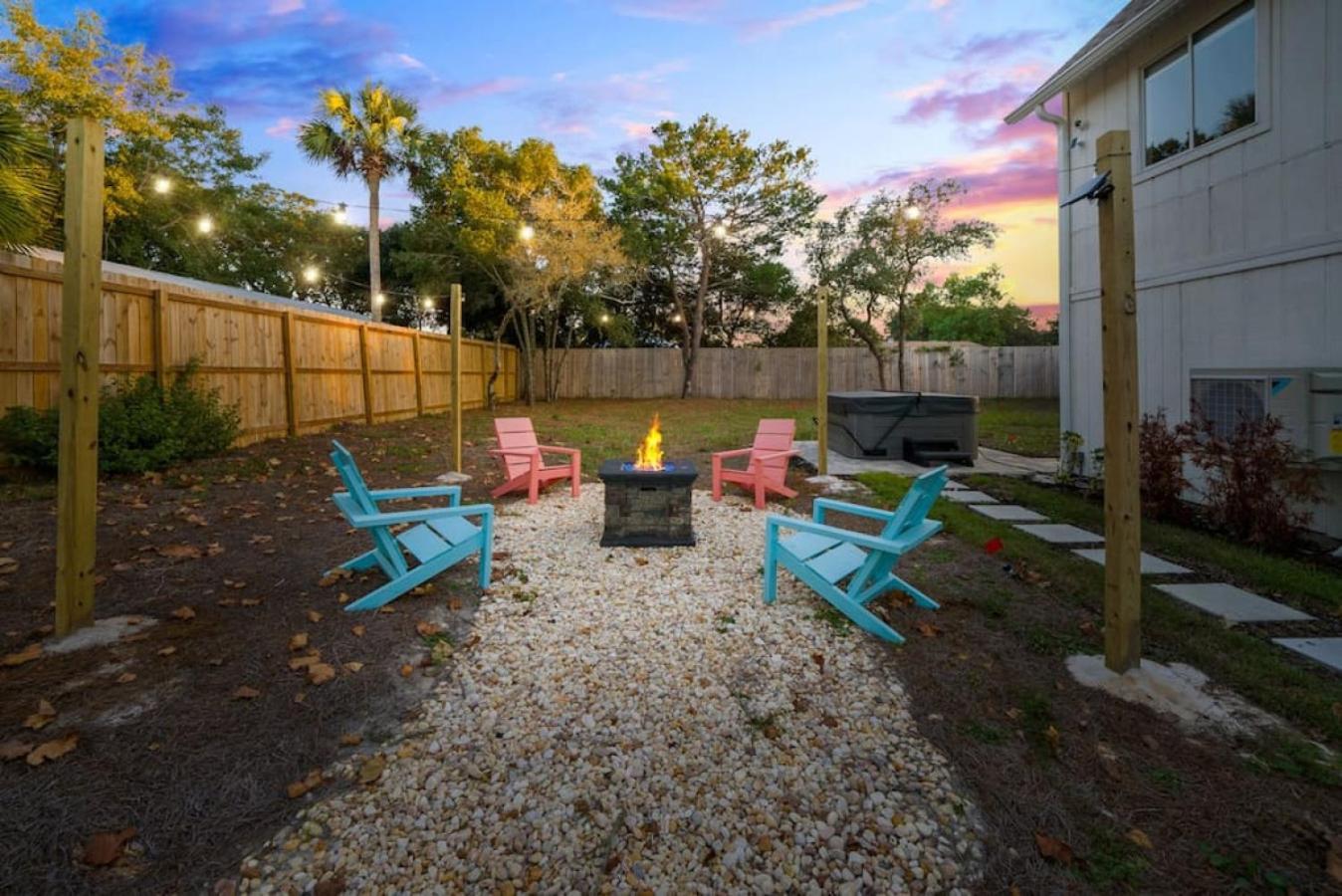 Hot Tub, Fire Pit, Access, Putting * Panama City Beach